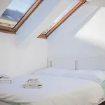 Flat Near Castle Stylish & Prime Location 4 *