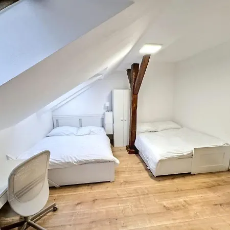 Apartament Flat Near Castle Stylish & Prime Location 4