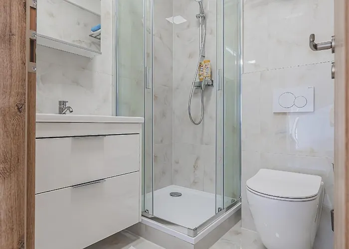 Apartamento Flat Near Castle Stylish & Prime Location 4