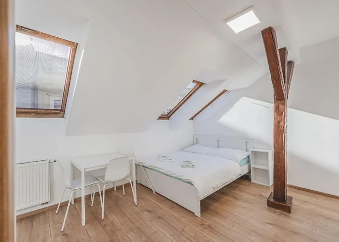 Flat Near Castle Stylish & Prime Location 4 * Praga