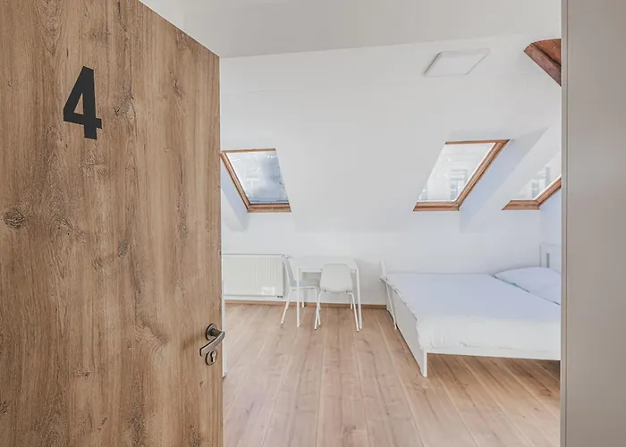 Flat Near Castle Stylish & Prime Location 4 Apartamento